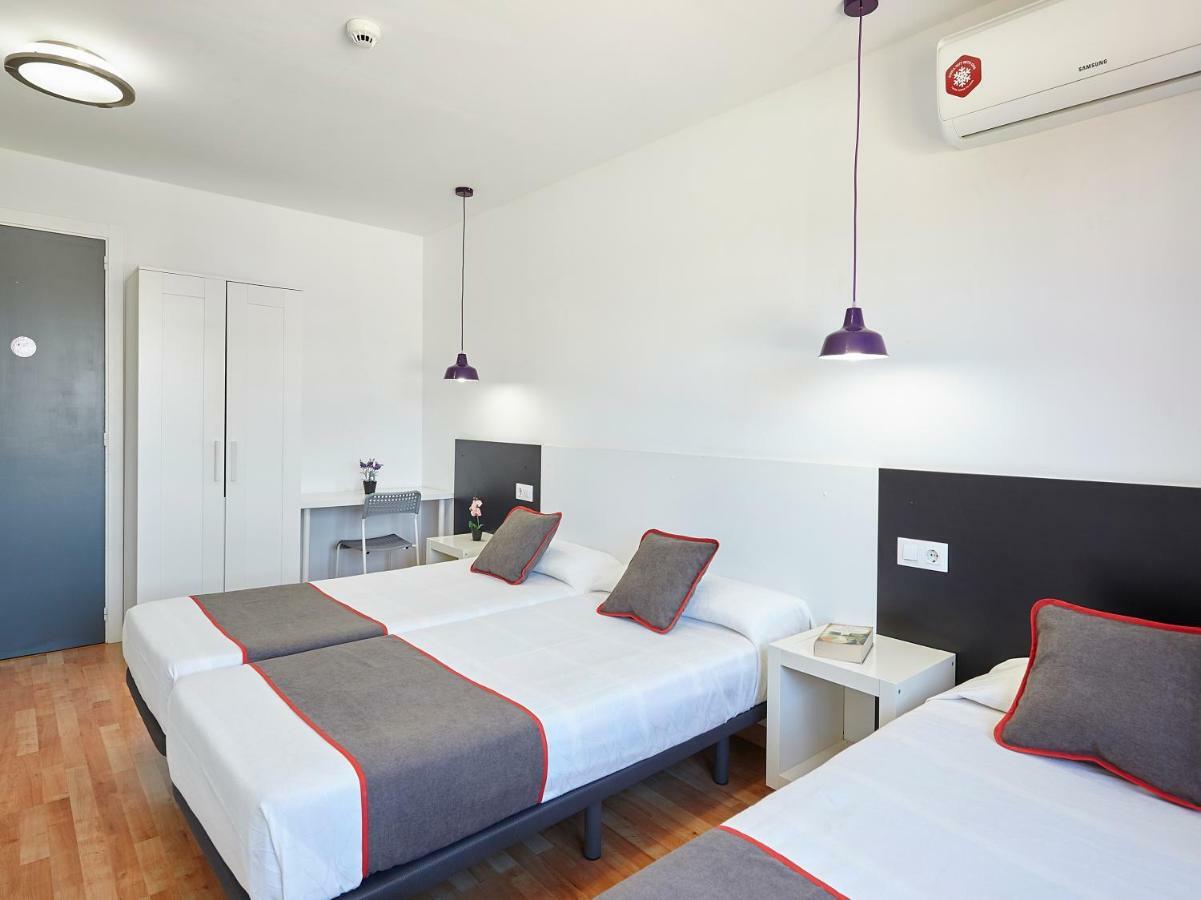 Hostal Mas Ferrer Cornellá de Terri 外观 照片